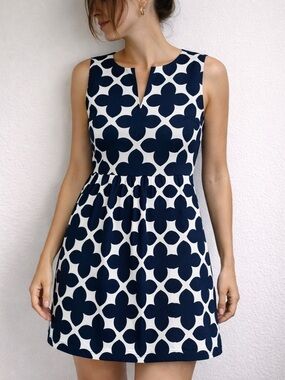 Elizabeth McKay Geometric Clover Print Dress Navy White Size 6 Sleeveless Preppy